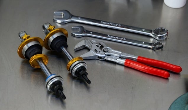 ohlins-mtb-factory-racing-race-hto-kit-636x374-web.jpg